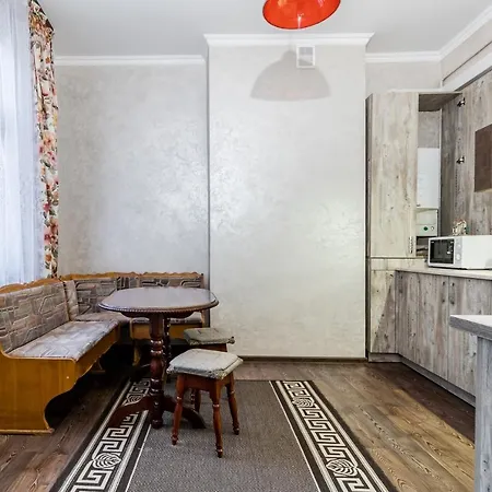 Akademika Hnatyuka *