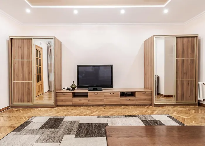 Akademika Hnatyuka * Lviv