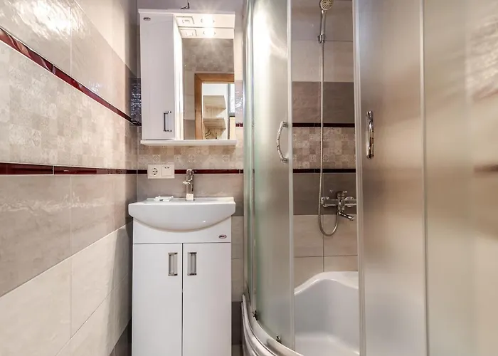 Akademika Hnatyuka *