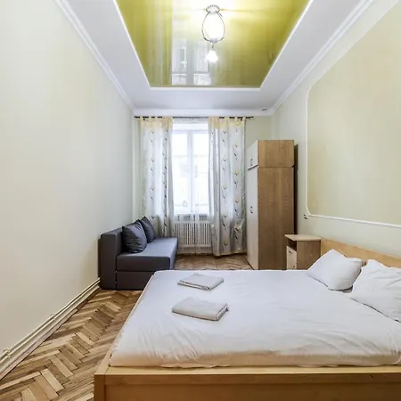 Apartment Akademika Hnatyuka Lviv