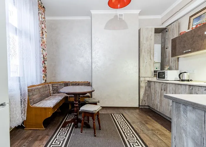 Akademika Hnatyuka *